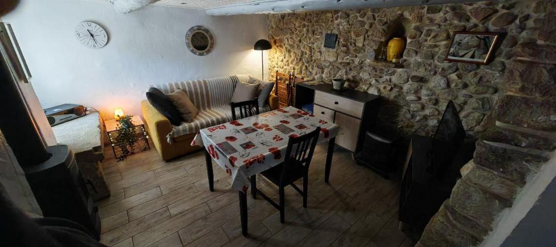 Le Cabanon De Vally Caromb Buitenkant foto